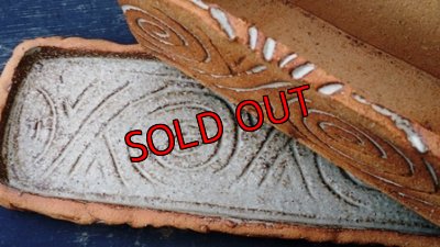 B/薄茶×クリーム(模様の中の色がクリーム色です)