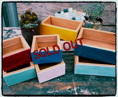 工場のおじいさんシリーズ☆昔の積み木のイメージでラフに作っています。