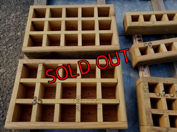 左が4ｃｍ角、右が2.5ｃｍ角です