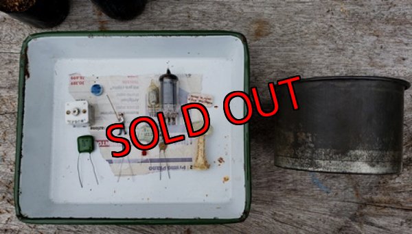 ブリキとホーローの中野パーツがセットの内容です(ホーローのバットは付いていません)