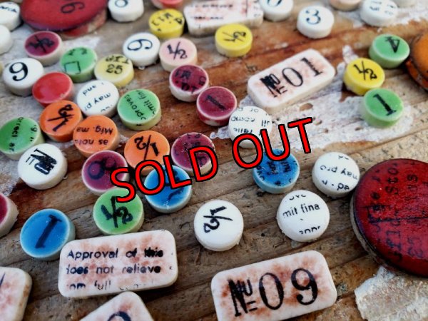 タイルのおまけが２個入ります。