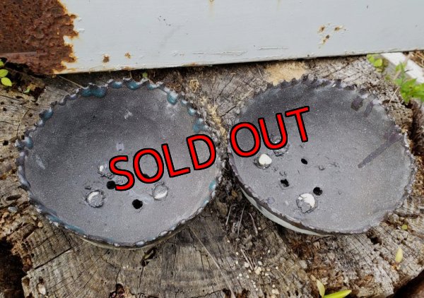 最初はキノコを立てるつもりでしたが、途中で変更したので　跡があります。